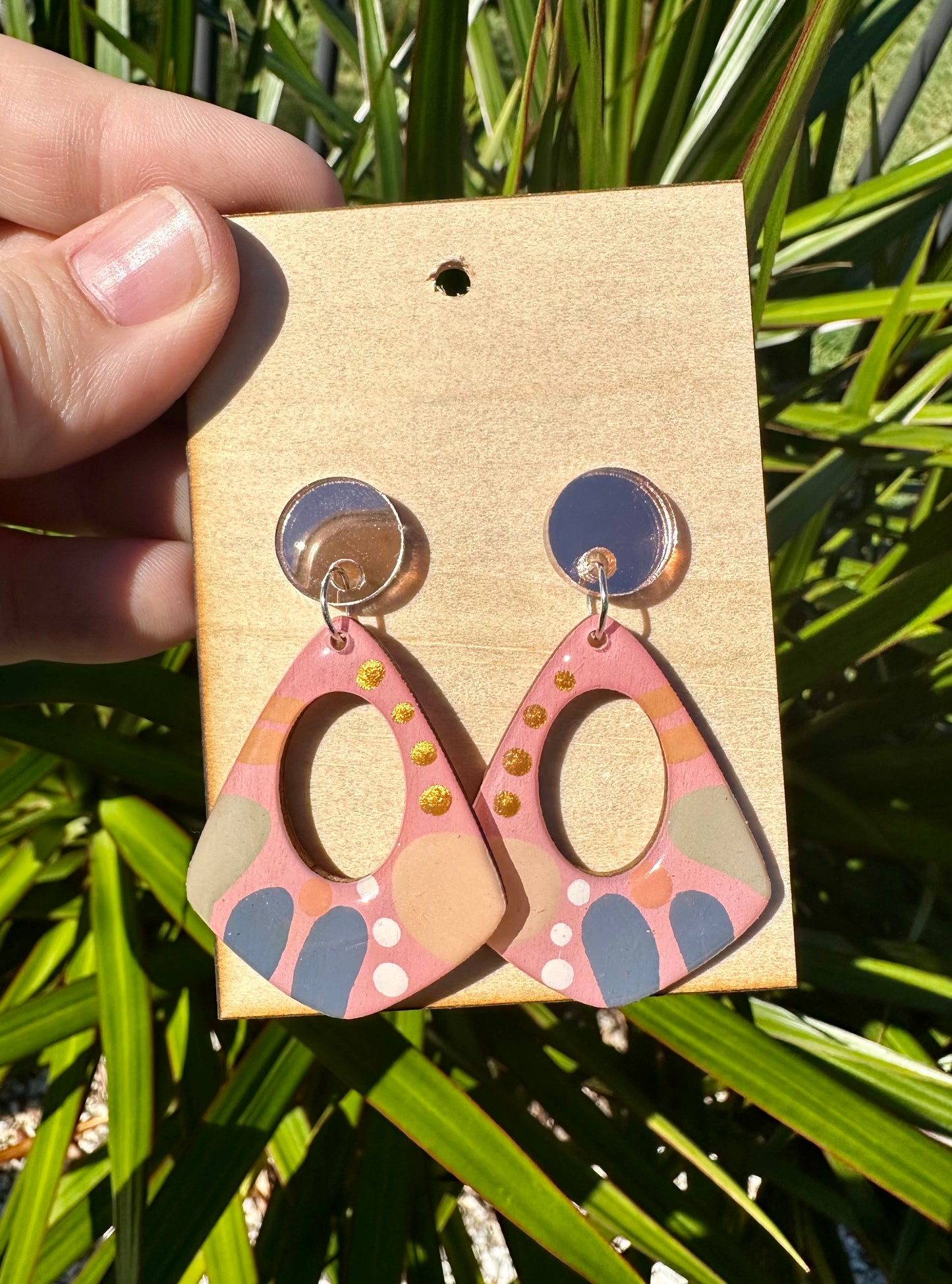 Abstract Dangle