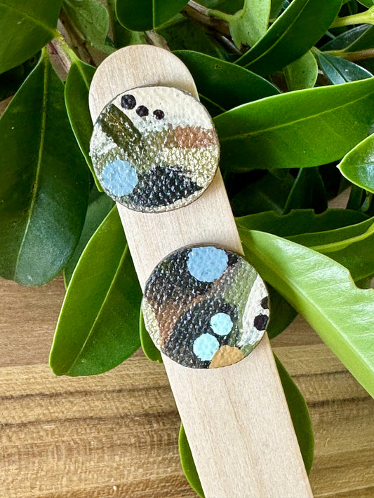 Painted Canvas Stud