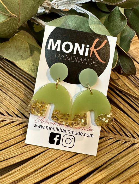 Resin and Glitter Dangle