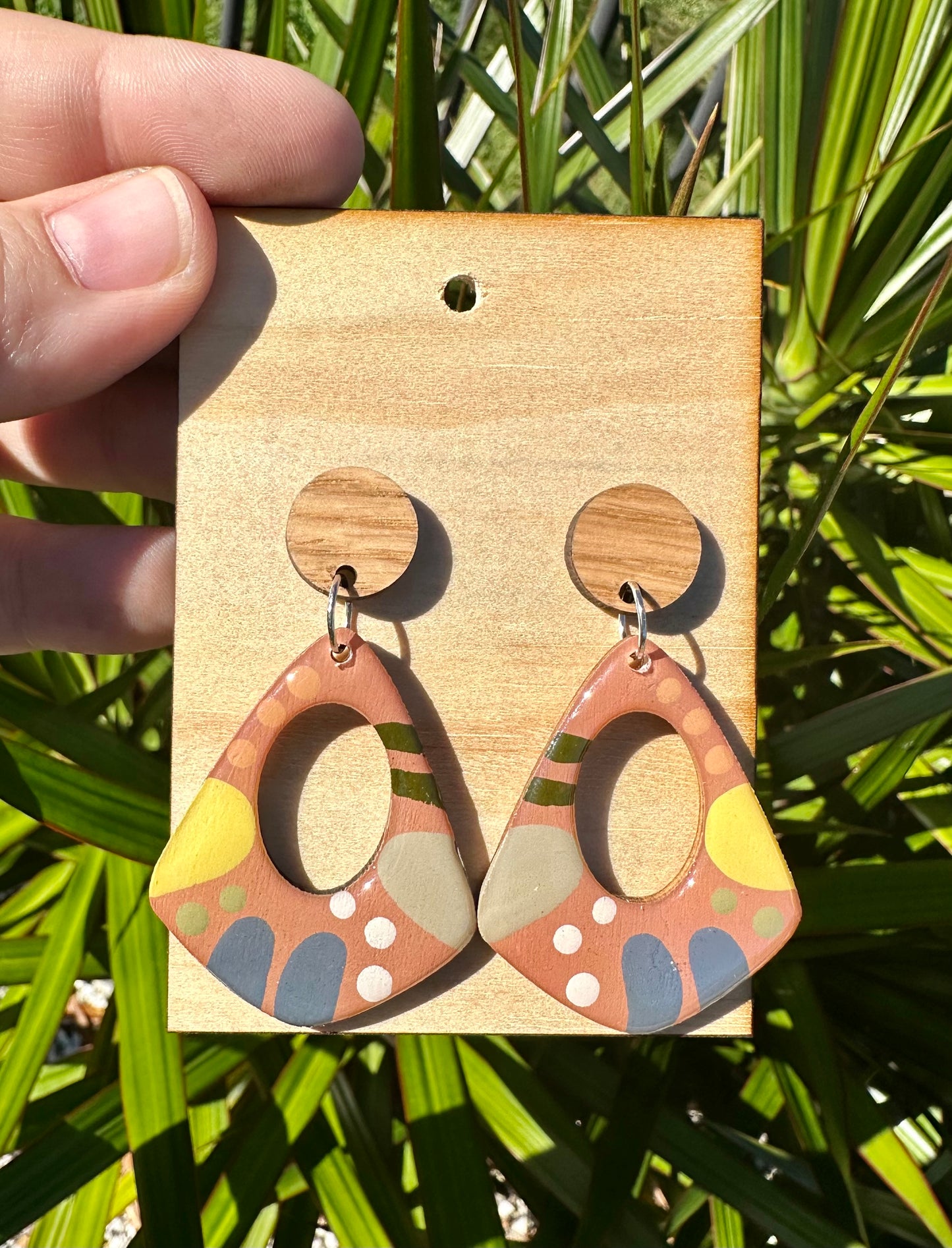 Abstract Dangle