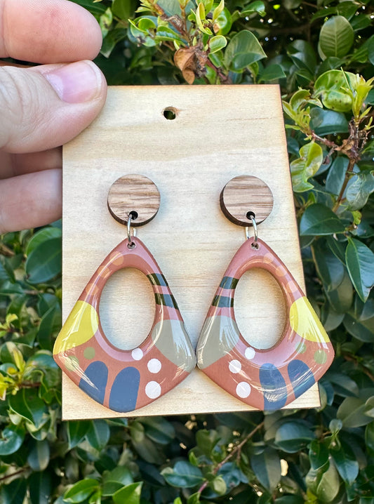 Abstract Dangle