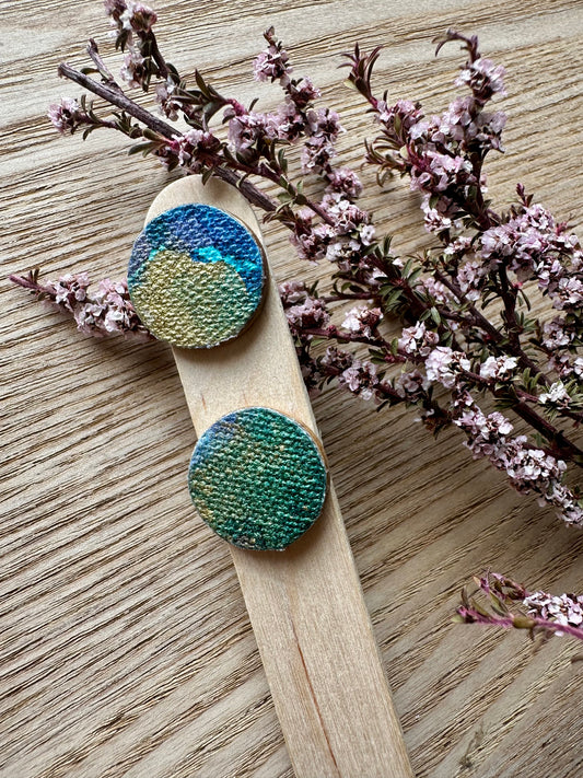 Dye and Canvas Stud