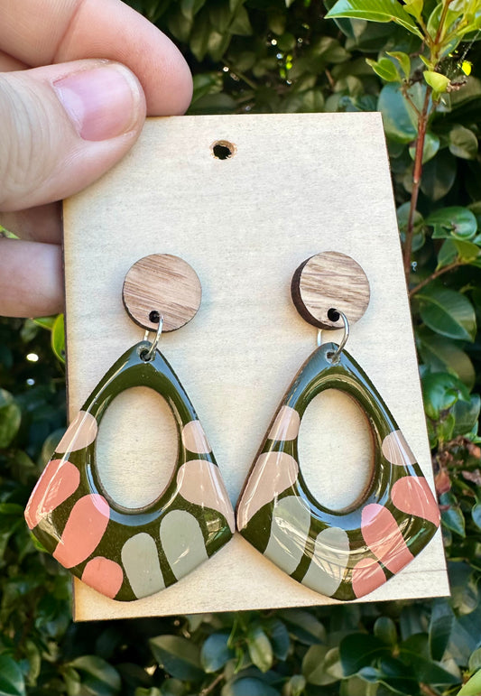 Abstract Dangle