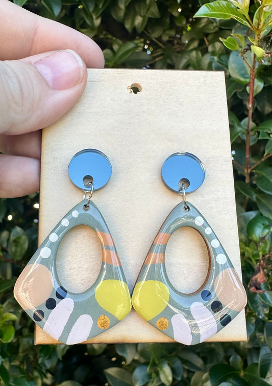 Abstract Dangle